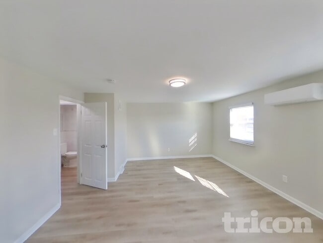 12628 Chilton Rd, Philadelphia, PA 19154 - photo 5