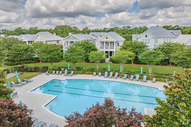 The community pool is one of Autumn Hall's unique features.