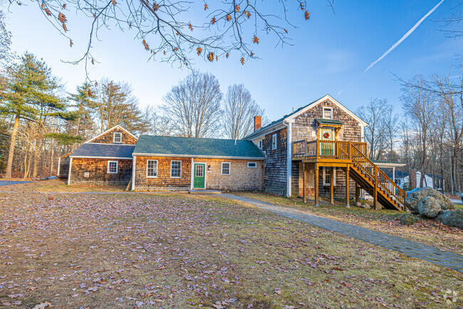 The school provides students with a peaceful and scenic environment for their academic pursuits.
