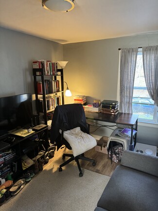 3325 Stevens St Unit 2E, Madison, WI 53705
