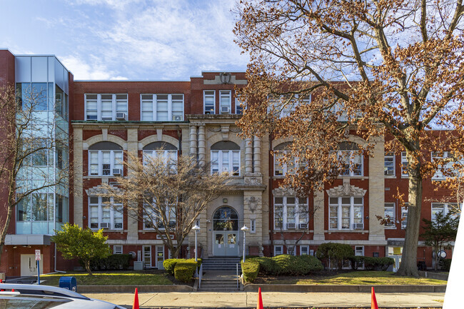 Fairmount Elementary School, Rankings & Reviews - Homes.com