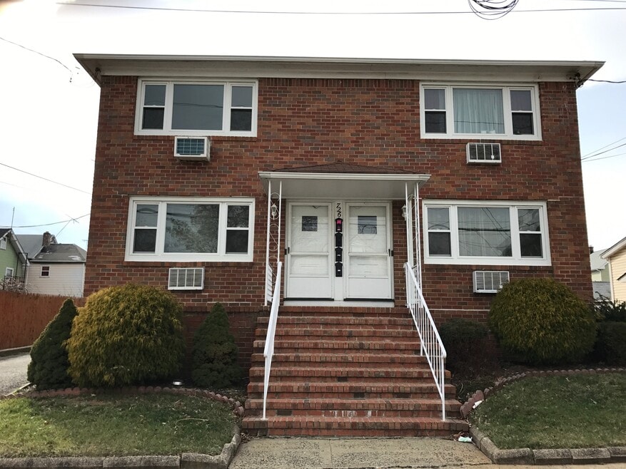 726 Meacham Ave unit 2nd L, Linden, NJ 07036 - photo 1
