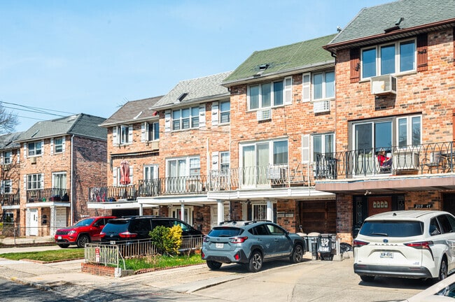 Townhouses are another housing options in Bayside.