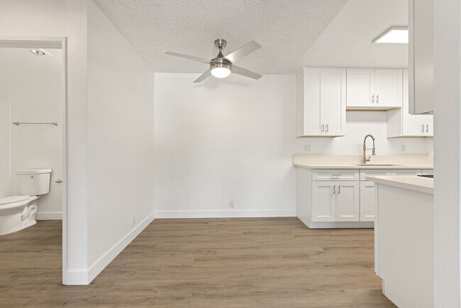 View, San Diego, CA 92139 - photo 3