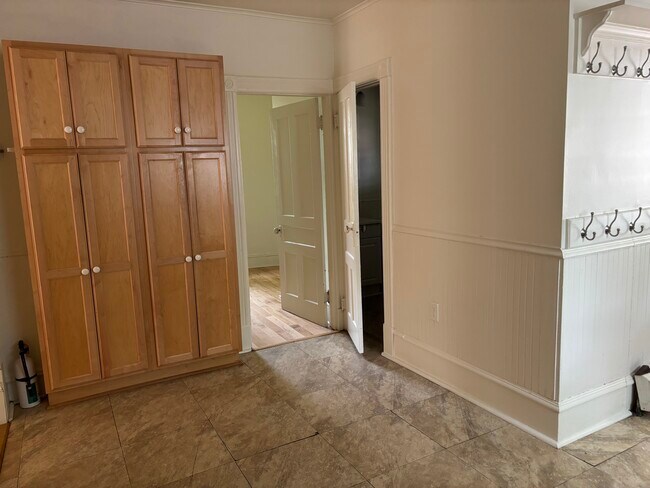 384 Saint Paul St unit 1, Burlington, VT 05401 - photo 4