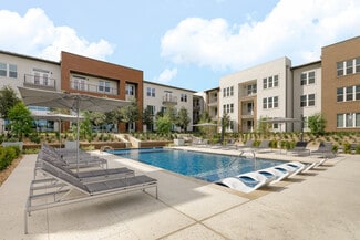 901 Grange Hall Dr, Euless, TX 76039