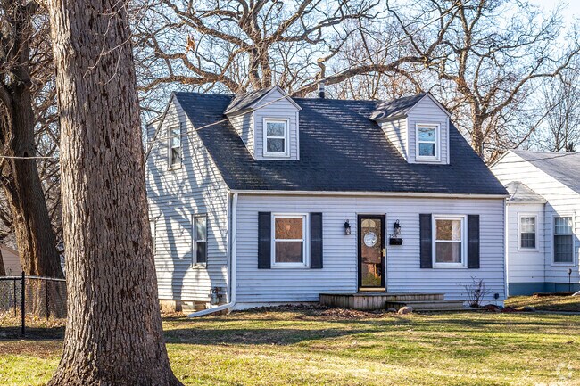Cape Cod homes with protruding dormers are a popular style in Doudna Heights-Glen Oaks.