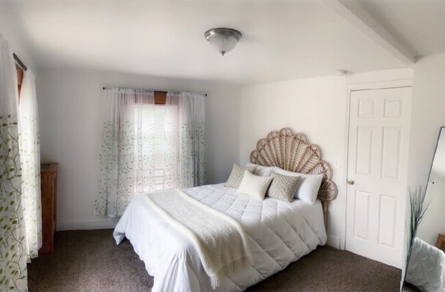 11 Meadow St, Westfield, MA 01085 - photo 5