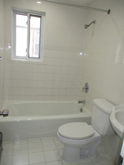 8613 134th St unit 1st Floor, Richmond Hill, NY 11418 - photo 3