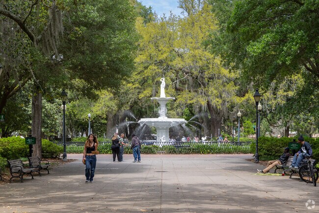 Jackson Park residents are minutes from the historical Forsyth Park.
