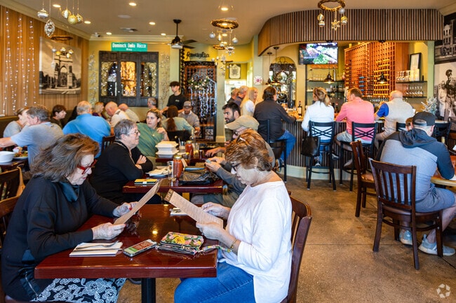 Emerald Lakes residents can enjoy fine Italian cuisine at the popular Parmesan Pete's.