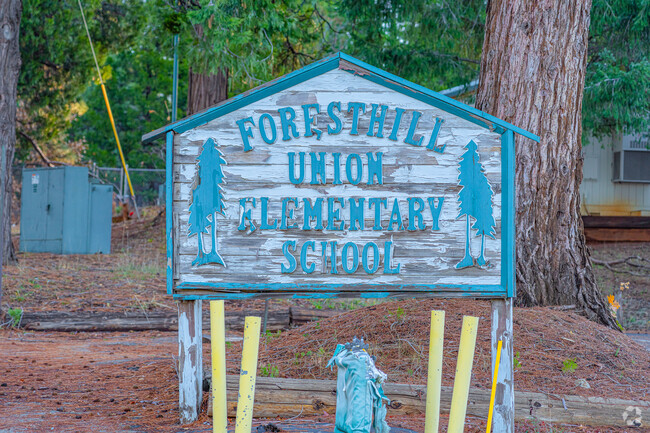 Foresthill Elementary School sign welcomes students to come and learn.