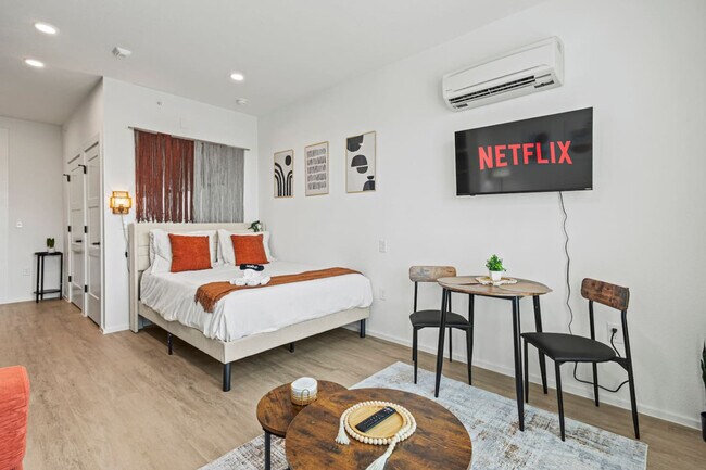 596 W 9th St unit ID1335765P, Dallas, TX 75208 - photo 5