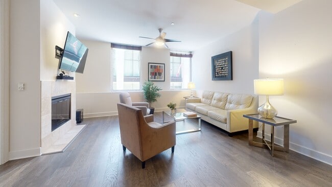 1505 Elm St unit 204, Dallas, TX 75201 - photo 2