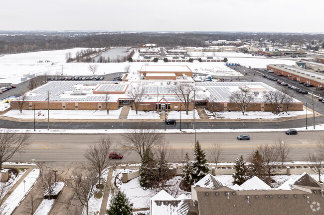 Cronin Elementary is located along W Black Rd.