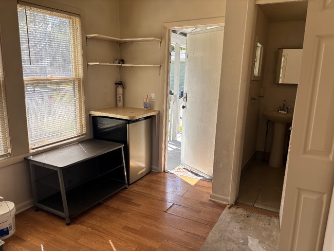 141 Fairview Ave unit 4, Daytona Beach, FL 32114 - photo 5