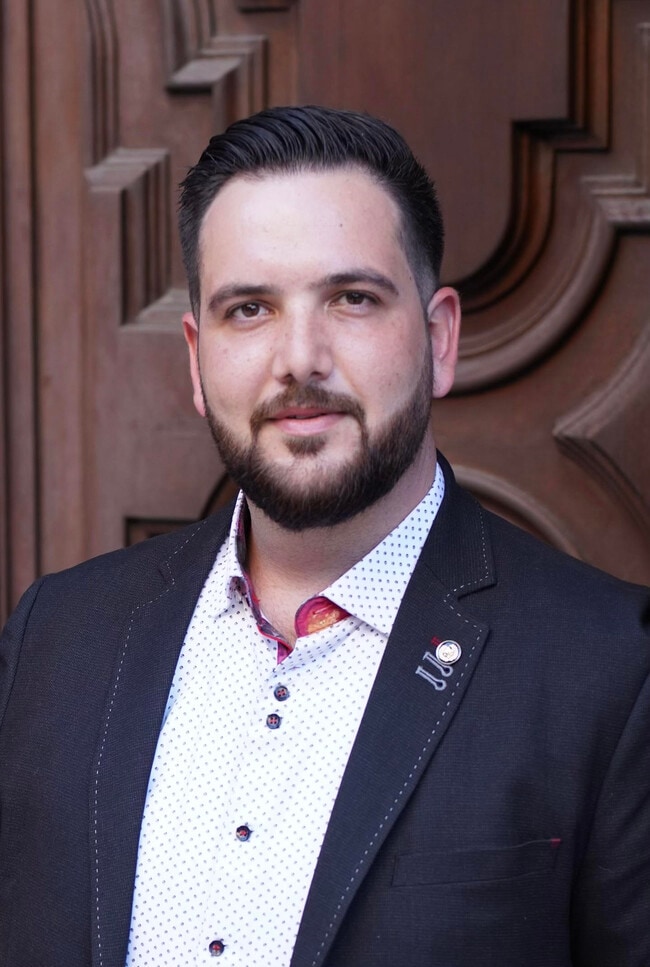 Agent Photo