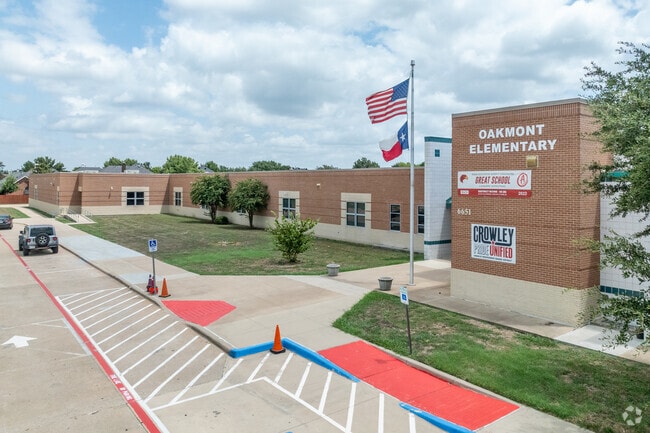 Crowley ISD's Oakmont Elementary School takes pride in its quality education for students.
