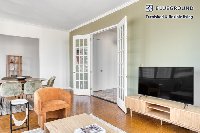 150 E 57th St unit FL32-ID915, New York, NY 10022 - photo 3