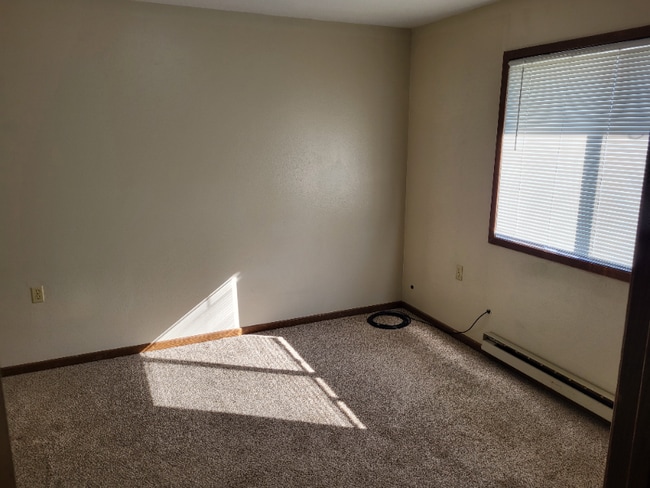 311 E Main St unit 8, Zearing, IA 50278 - photo 6