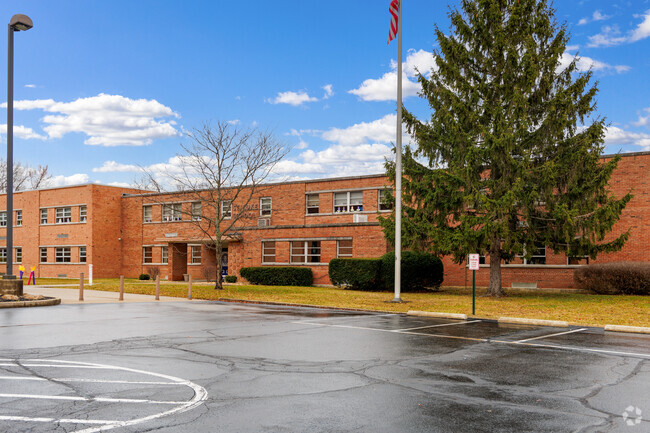 St Luke Catholic Elementary School, Rankings & Reviews - Homes.com