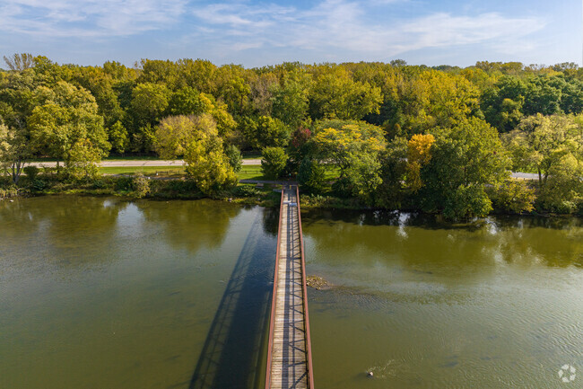 The Fox River and surrounding area offers Boulder Hill residents options to enjoy the outdoors.