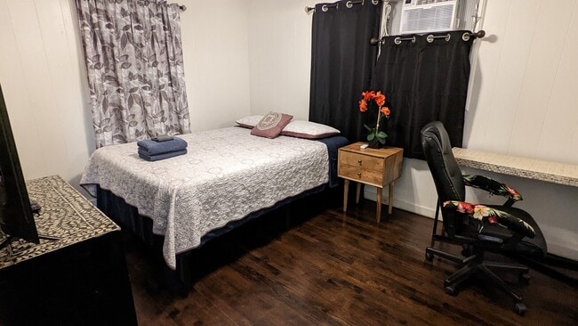 2353 Dole St unit 1, Honolulu, HI 96822 - photo 2