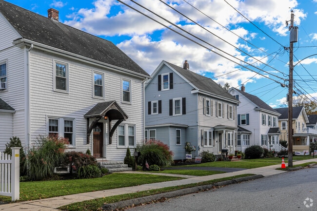 Homes in Angleside include colonial structure homes with private driveways.
