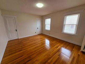 24 Cushing St Unit 2, Quincy, MA 02170