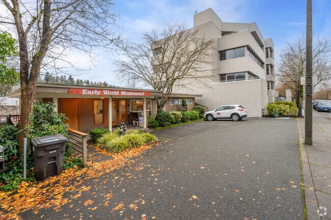 Early World Montessori.