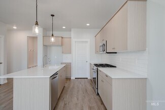 10527 W Tinder St, Star, ID 83669