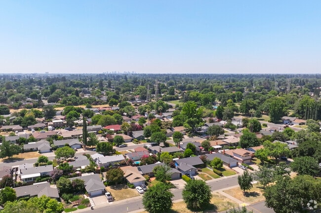 An aerial overview of the College Glen neighborhood.
