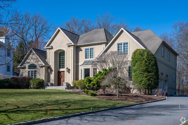 You will also find grand, modern homes in West Harrison.