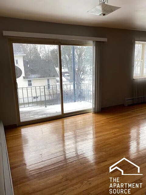 1653 Oakwood Ave unit 1A, Des Plaines, IL 60016 - photo 1