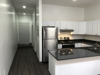 100 Washington St Unit 26, Salem, MA 01970