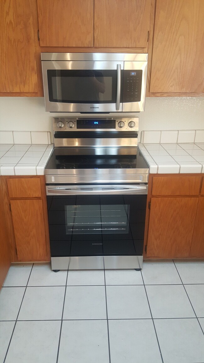 2506 N Walnut Rd, Turlock, CA 95382 - photo 6