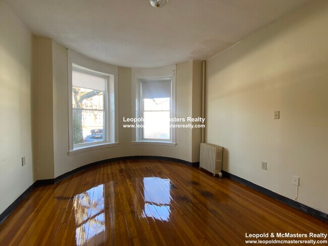 1114 Commonwealth Ave unit 4, Allston, MA 02134 - photo 4