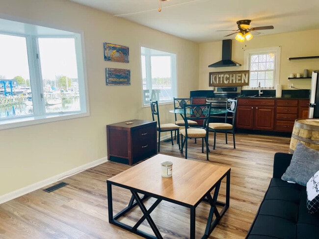 14380 Calvert St unit ID1363918P, Solomons, MD 20688 - photo 3