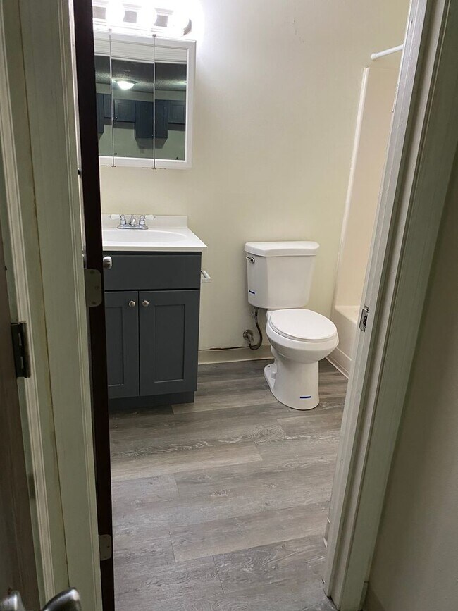 Residences at Riverside, Manchester, NH 03104 - photo 7