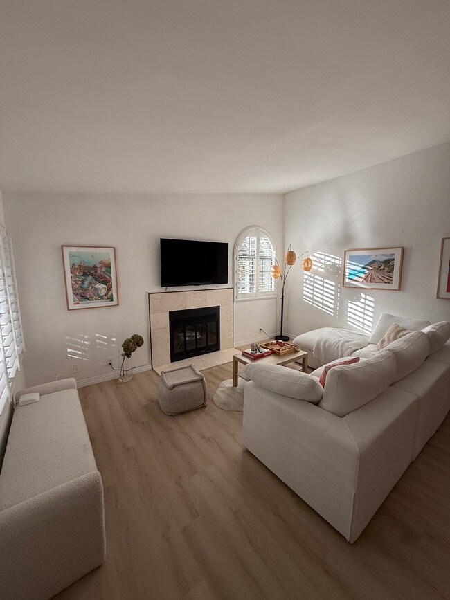 4120 Porte de Merano unit 79, San Diego, CA 92122 - photo 2