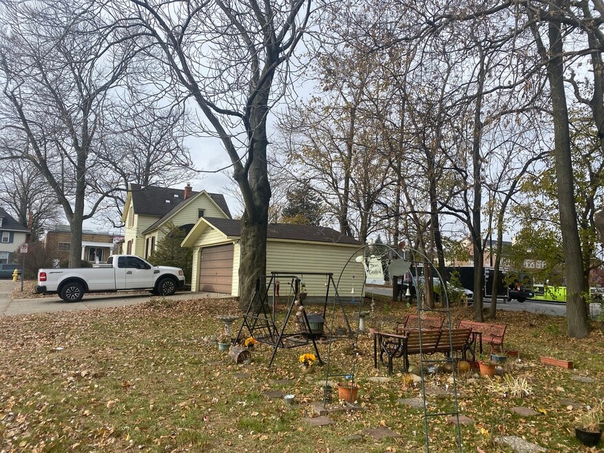 1175 Mason St, Dearborn, MI 48124 - photo 1