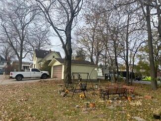 1175 Mason St, Dearborn, MI 48124