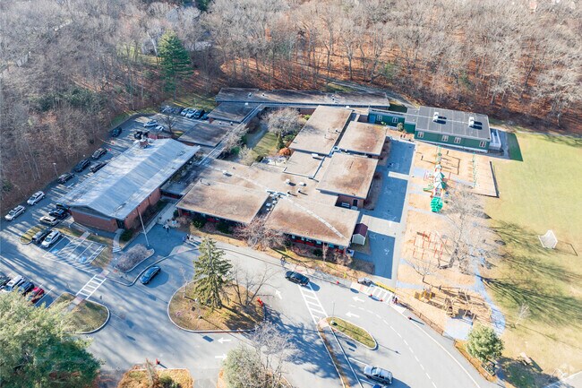 Schofield Elementary School is located in Wellesley, MA.