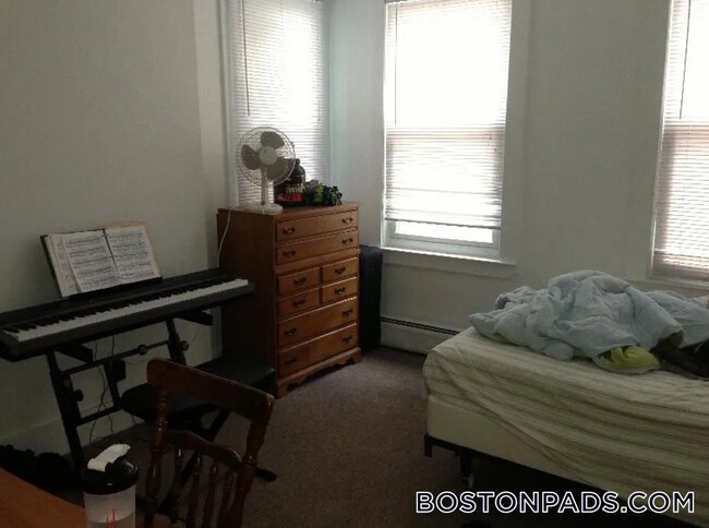 35 Brookline St unit 4, Cambridge, MA 02139 - photo 2