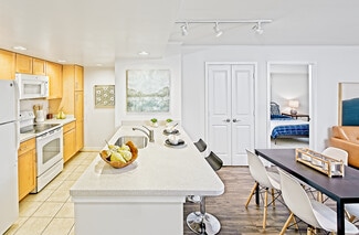 470 N Thomas St, Arlington, VA 22203