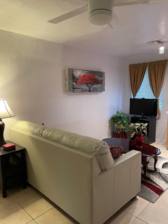 5921 E Boston St unit Casita, Mesa, AZ 85205 - photo 4