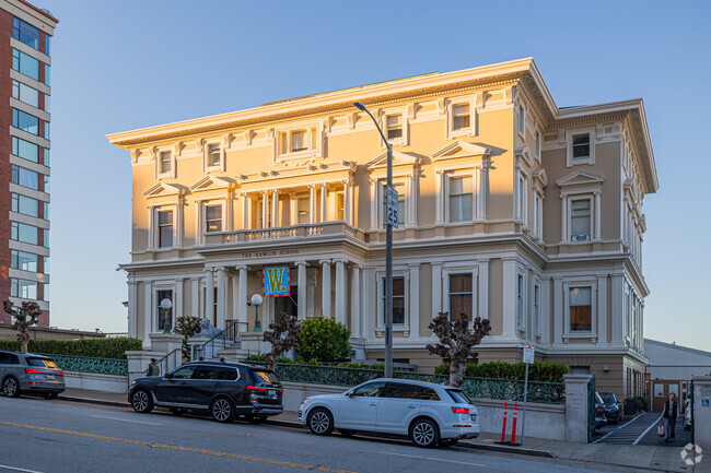 Explore Excellence at The Hamlin School: A Legacy of Academic Wonder.