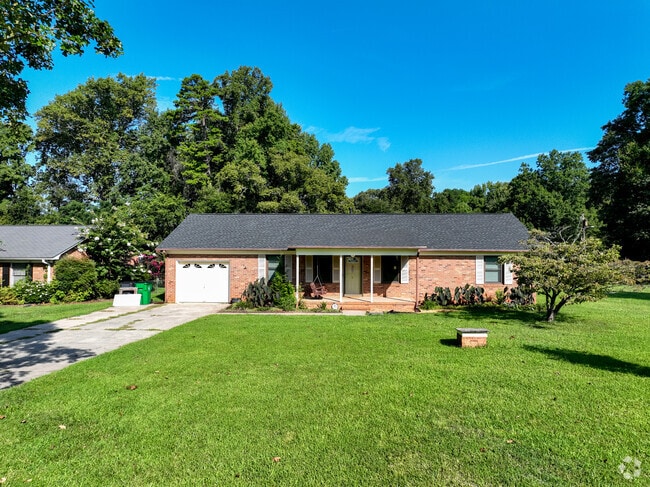 From cozy abodes to spacious family dwellings, Sunset Road has it all.