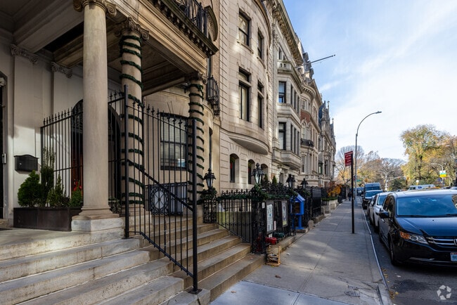 Academy of Thought and Industry at Museum Mile is a block from Central Park.