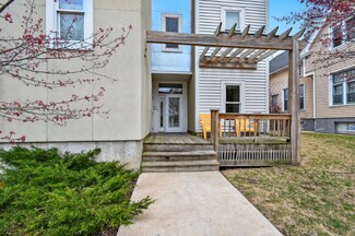 2905 N Newhall St Unit 1, Milwaukee, WI 53211